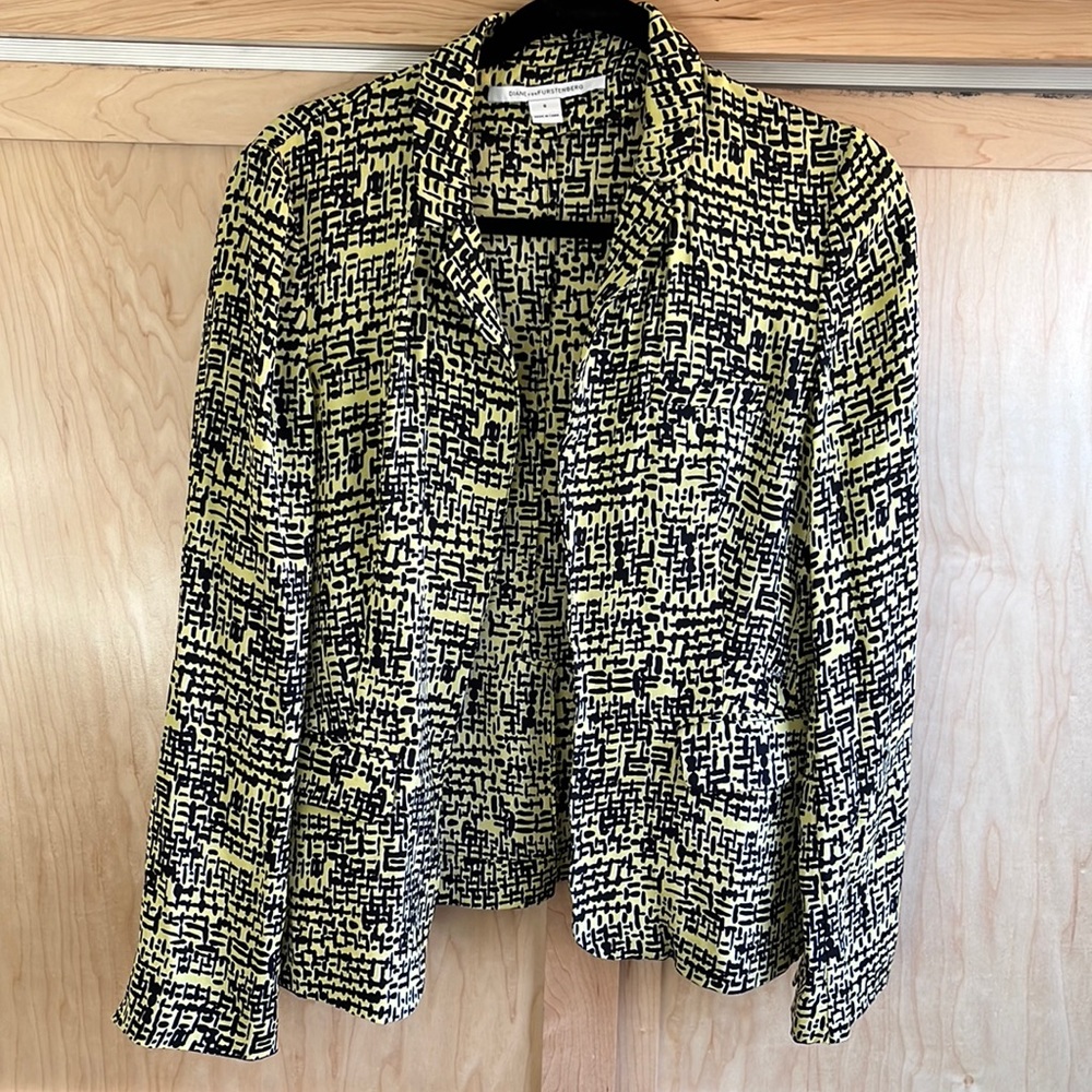 Diane von Furstenberg silk blazer. Citrine, black and white pattern, size 6.